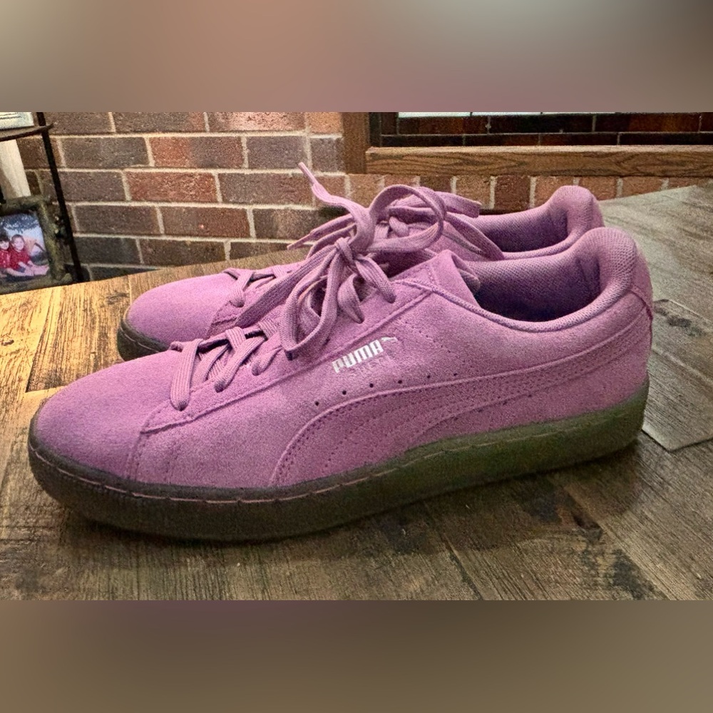 Ladies Suede Puma Summer Nights Fade - Size 8 - NWOT